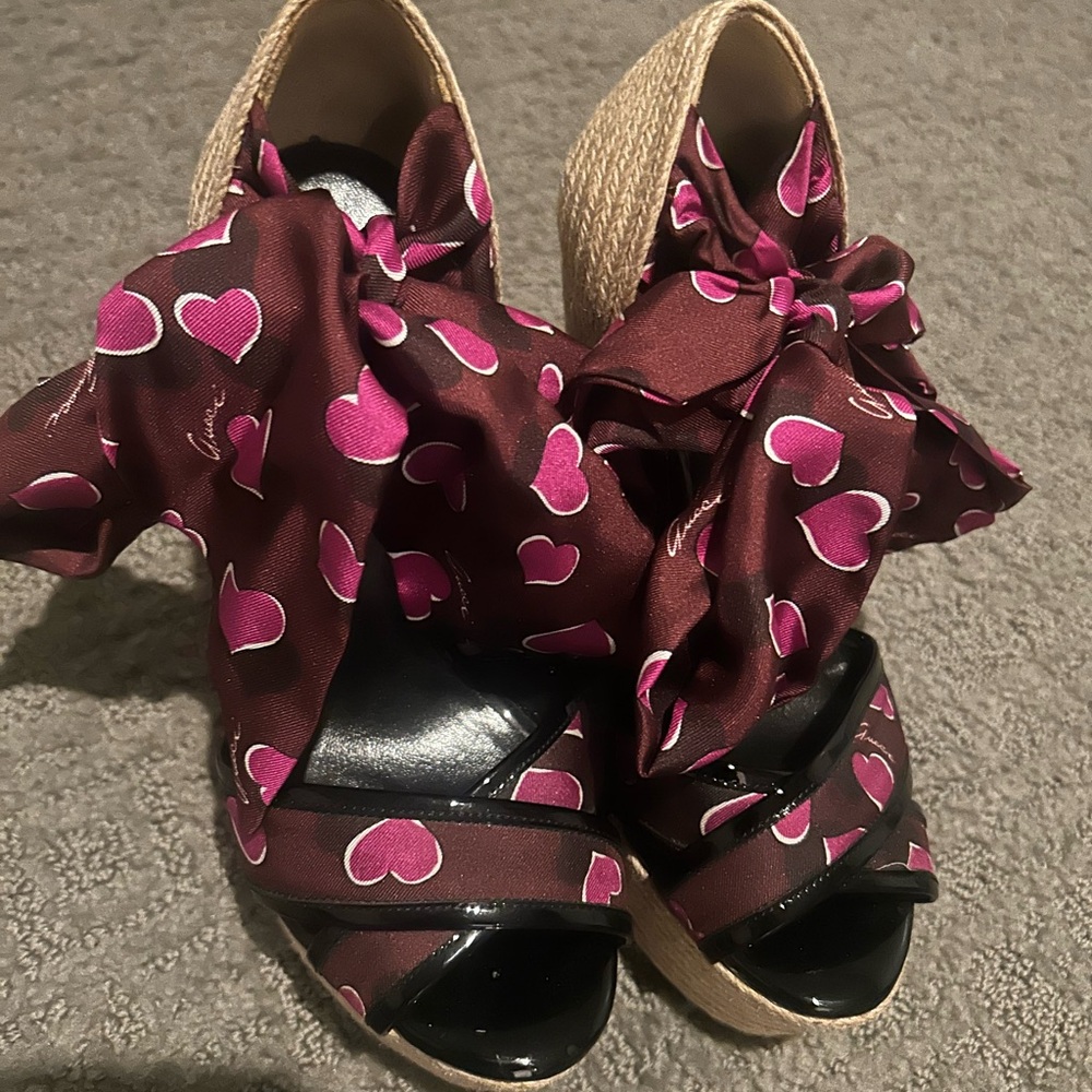 Women's Heart Patterned Wedge Sandals
